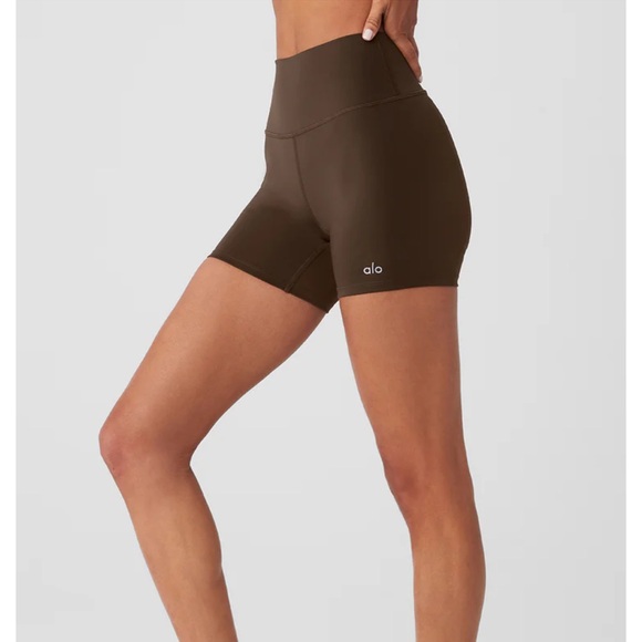 ALO Yoga | Shorts | Alo Yoga Espresso 5 Airlift Energy Short